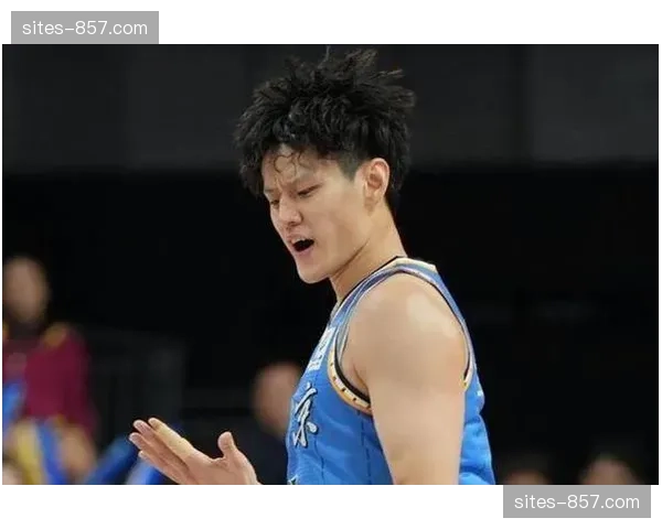 曾凡博腰部伤情反复 北京锋线轮换深度因此受到影响